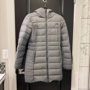 Woman’s Northface Coat - Size small